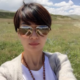 一笑奈何 35岁 期望一年内结婚 浙江-杭州 163cm 10W以下 我喜欢旅游、逛街、外表开朗内心孤独
