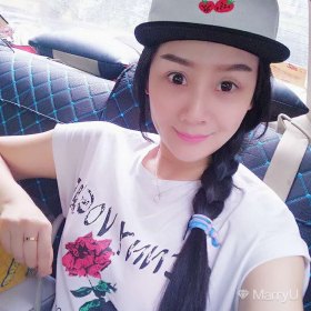 浅浅 34岁 期望两年内结婚 重庆-九龙坡区 164cm 10W以下 你与我之间,爱情竟
如此淡薄、冷静而又纯洁,
像透明的空气,
像清澈的流水,在那
天上月
和水中月之间奔涌。