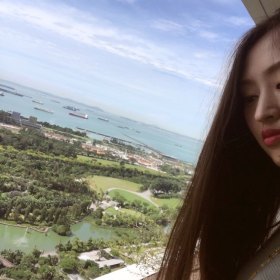 amy 35岁 期望两年内结婚 安徽-合肥 160cm 10W以下 天生是个心很大的人吧,喜欢自由,有些任性,时不时往外跑,生怕有什么美好的被错过,很容易开心很容易不在乎,很容易heng一声,一扭头,然后什么都不放在眼里……有过一段婚姻,也单了很久,然而从没有觉得一个人就很好很好,也许有人天生热爱孤独,但那绝不是我。或许在大多数人眼里,我是自由潇洒的,也确实即使只身一人,我也可以活得很好,尽可能的去安排自己的人生。但是在内心深处,我想自己从没有放弃等待。等待有那样一个可以并肩看风景的人出现并停留。