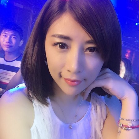 瑾 37岁 163cm 20W~30W 射手座 浙江-湖州 就让我们晚一点遇见,相爱,然后一辈子。因为我们在晚了的这几年里,学会了知足,学会了包容,学会了珍惜.....