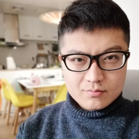 毛儿 31岁 172cm 50w~100w 白羊座 浙江-杭州 徒步,看电影,阅读,旅行,理性,独立 希望你和我一样,年龄再大,依然对这个世界充满好奇,一起探索,一起奋斗,等安稳了,拿出几年时间,一起四处浪迹~
经营一家广告公司,刚工作那会儿一个人跑欧洲,浪了七八个国家,花光了积蓄,后来乖乖攒钱,在杭州给自己和爸妈各自置办了家~
喜欢宠物喜欢旅行,喜欢骑车喜欢潜水,喜欢默默观察周遭一切,思考并冷静着。