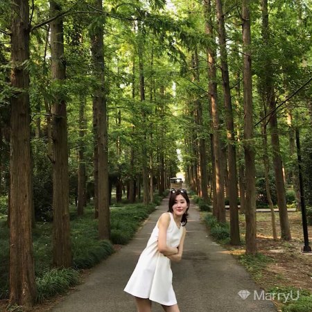 请输入… 27岁 167cm 10W~20W 金牛座 上海-长宁区 喜欢电影,喜欢旅游,喜欢一切美好的~~