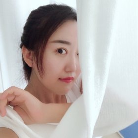 牧野&杉菜 32岁 期望一年内结婚 海南-海口 160cm 10w~20w Hey...guy!等你很久了,无论怎样末班车还是会到来的。让我们拨开人群,张开双臂拥抱彼此吧!
目前从事酒店管理工作,收入不算高,但是我很喜欢。我是个性格开朗大方,爱搞笑,喜欢吃,充满活力的双子座女生。希望能幸运的找到彼此愿意陪伴、一起共同努力的男神!